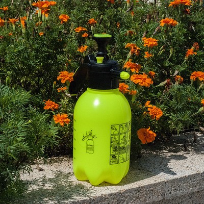 廠家批發(fā)新款2L氣壓式噴霧器噴灑手壓澆花噴水壺消毒園藝塑料壺