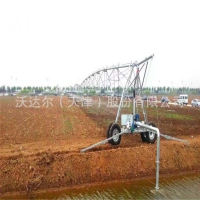 平移式噴灌機(jī)灌溉輕松噴灌千畝