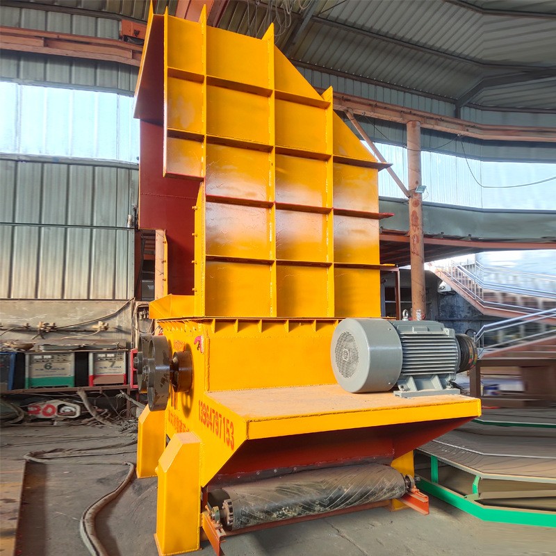 樹(shù)枝粉碎機(jī) 移動(dòng)大型木材粉碎機(jī) 歡迎選購(gòu) 木材破碎機(jī)械價(jià)格