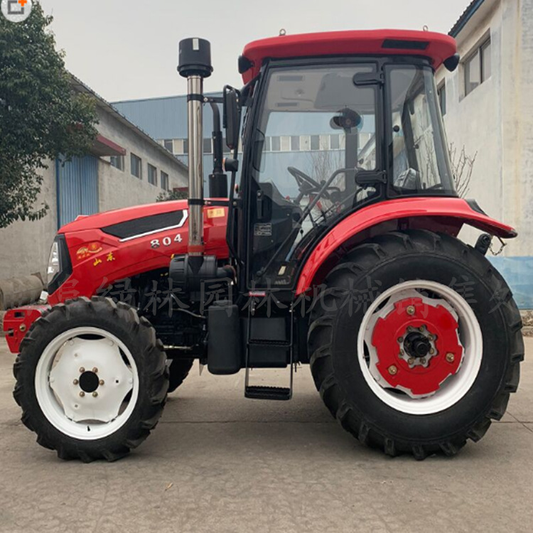 四輪拖拉機(jī)2_副本.png