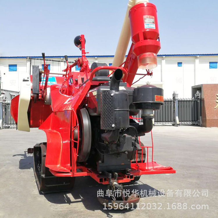 10895748230_1990170767