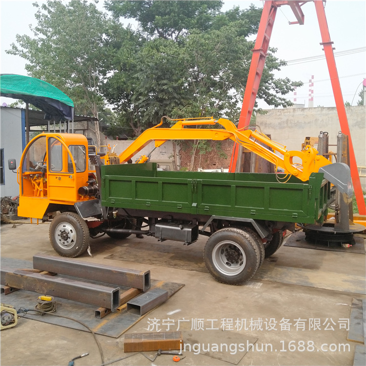 825大輪胎四驅隨車挖