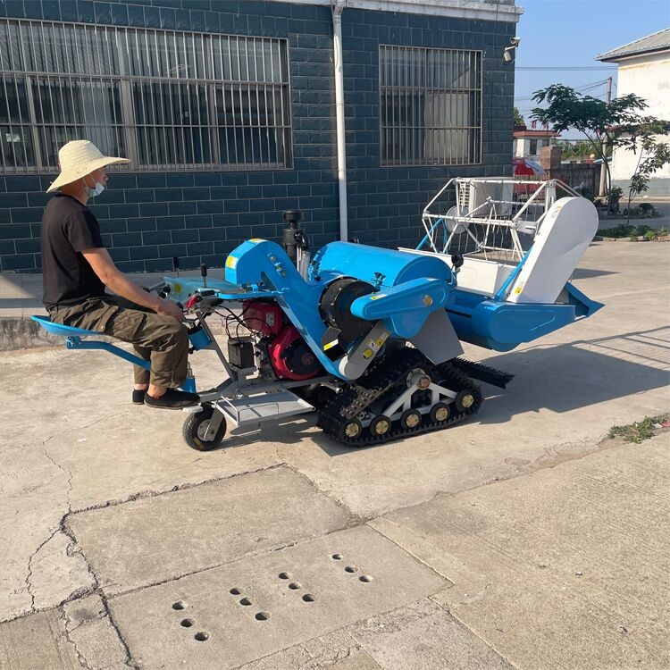 鑫農-15馬力小型水稻小麥聯合收割機 自動裝袋割茬低 輕便耐用