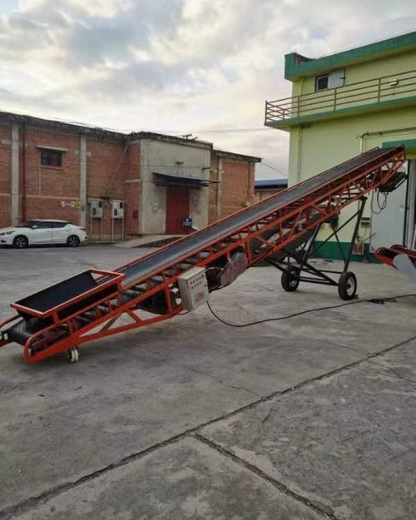 移動(dòng)式調(diào)速輸送機(jī) 不銹鋼皮帶傳送機(jī) 操作簡(jiǎn)單經(jīng)久耐用