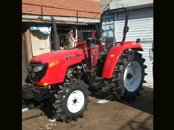 魯中504B輪式拖拉機