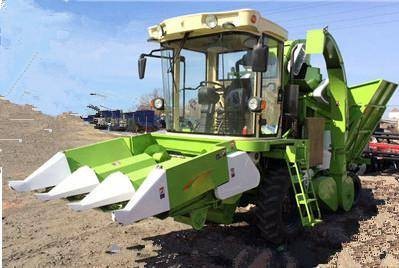 擂肯4YZ-3A1玉米聯(lián)合收獲機（可自選秸稈回收裝置）