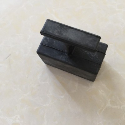 舷外機40P側減震塊14019,84克，單價每個7.7元，批發有優惠