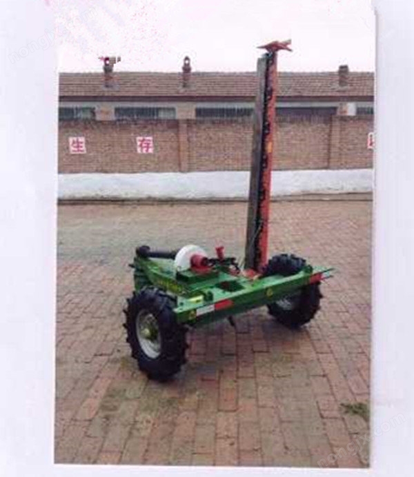 正鑲白旗戴偉9GWDQ-2.1膠輪割草機(jī)