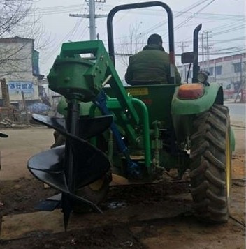 挖坑機