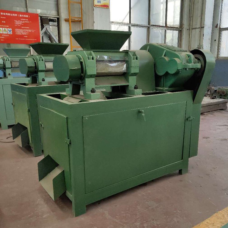 干法有機肥造粒機 復混肥雙輥擠壓制粒設備 粉末對輥擠壓造粒機