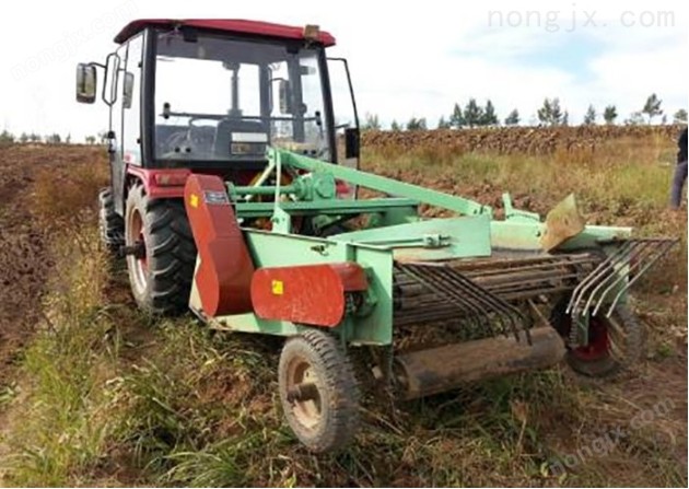 武川興農(nóng)4U-2型馬鈴薯收獲機