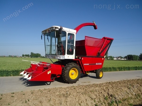 4QZ一2400型號(hào)青儲(chǔ)機(jī)