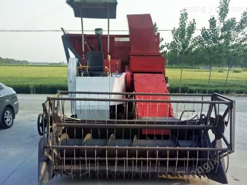 牧草收割粉碎青儲機