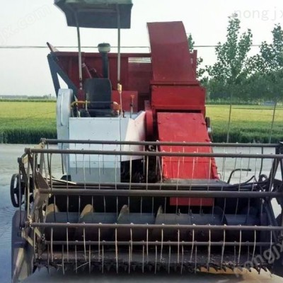 牧草收割粉碎青儲機(jī)