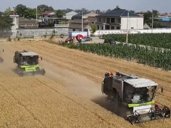 老農(nóng)機(jī)手眼中的收割利器!